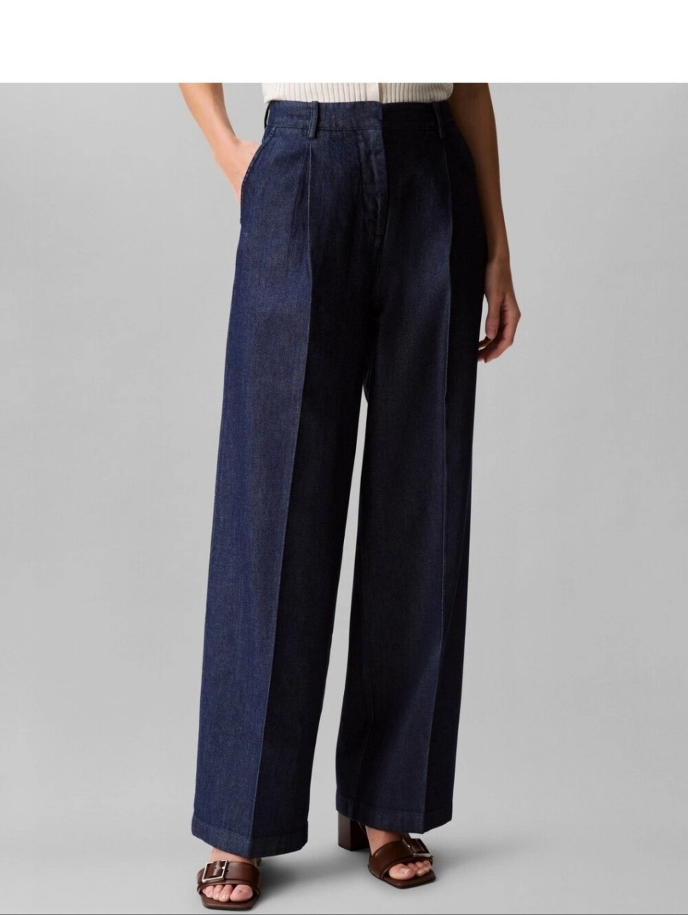 NWT - Calvin Klein Dark Rinse Trouser Jean 28R